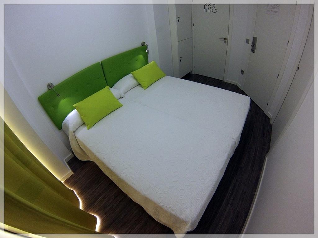 Chameleon Youth Hostel Αλικάντε Εξωτερικό φωτογραφία